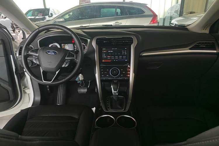 Used Ford Mondeo 2013 1.5L GTDi180 Fashion Edition Center Console