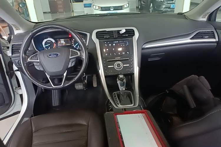 Used Ford Mondeo 2013 1.5L GTDi180 Fashion Edition Center Console