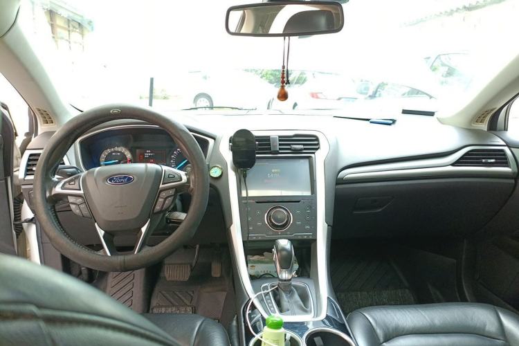Used Ford Mondeo 2013 1.5L GTDi180 Fashion Edition Center Console