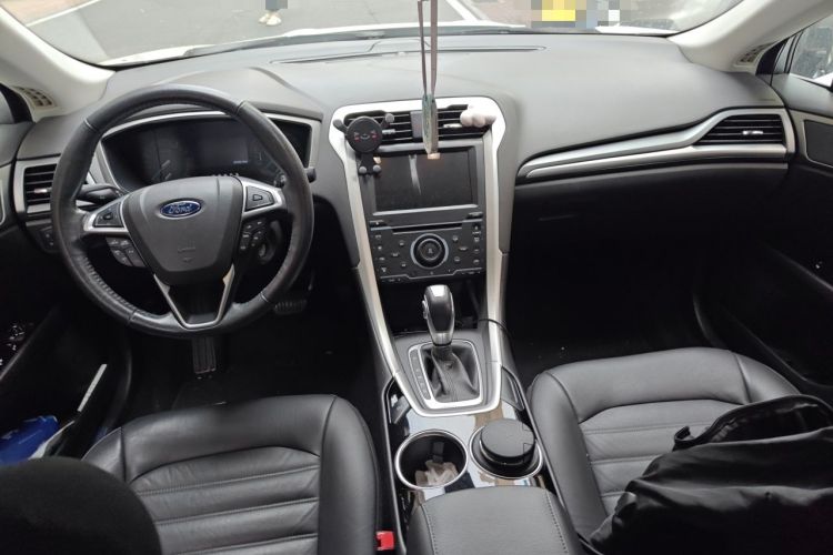 Used Ford Mondeo 2013 1.5L GTDi180 Fashion Edition Center Console