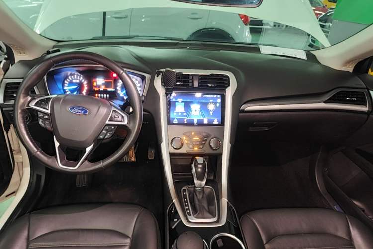 Used Ford Mondeo 2013 1.5L GTDi180 Fashion Edition Center Console