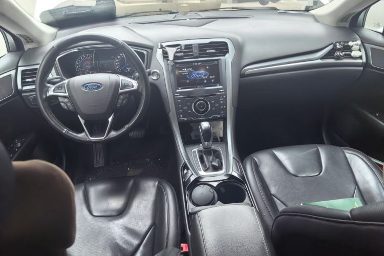 Used Ford Mondeo 2013 2.0L GTDi240 Luxury Sport Model Center Console