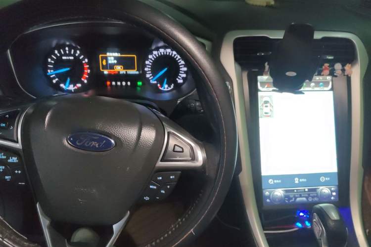 Used Ford Mondeo 2013 1.5L GTDi180 Fashion Edition Center Console