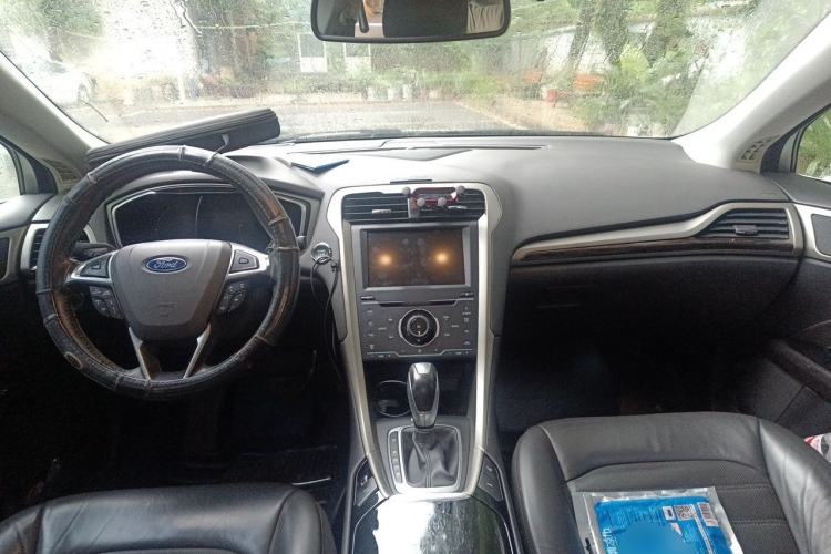 Used Ford Mondeo 2013 2.0L GTDi240 Flagship Edition Center Console