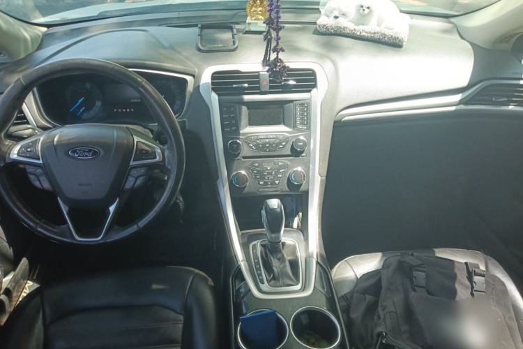 Used Ford Mondeo 2013 1.5L GTDi180 Fashion Edition Center Console