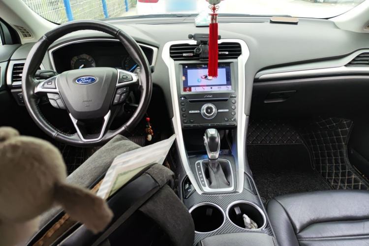 Used Ford Mondeo 2013 1.5L GTDi180 Fashion Edition Center Console