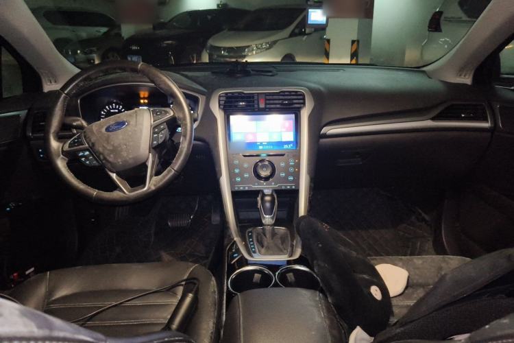 Used Ford Mondeo 2013 1.5L GTDi180 Fashion Edition Center Console