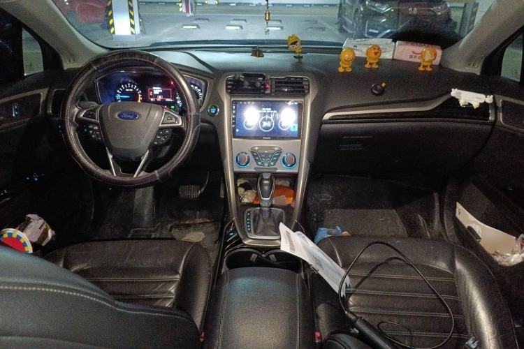 Used Ford Mondeo 2013 2.0L GTDi 200 Fashion Edition Center Console