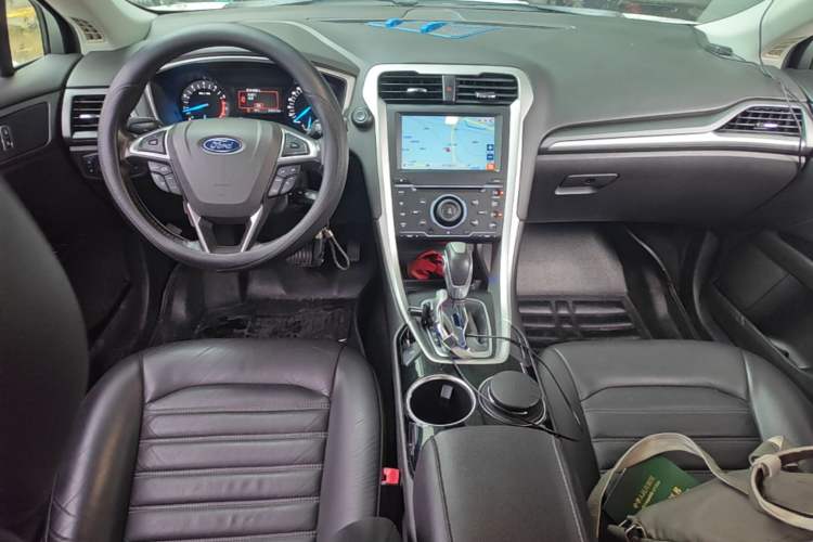 Used Ford Mondeo 2013 1.5L GTDi180 Fashion Edition Center Console