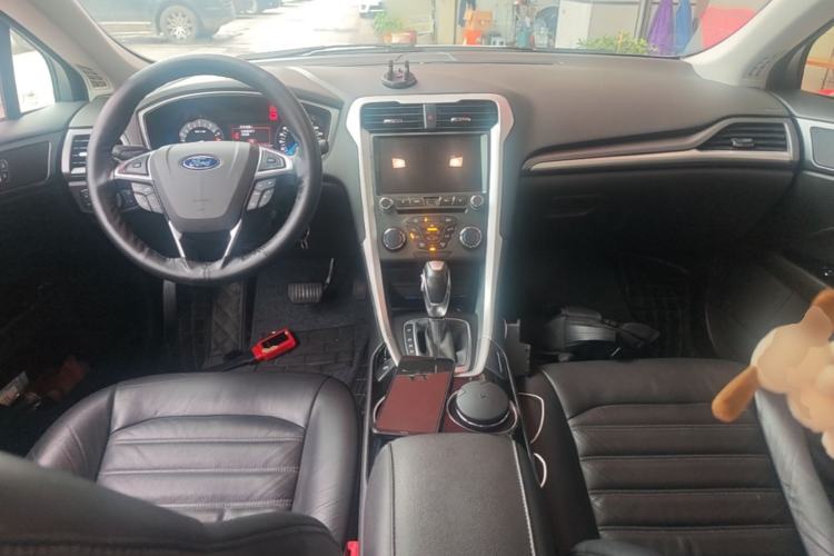 Used Ford Mondeo 2013 1.5L GTDi180 Fashion Edition Center Console