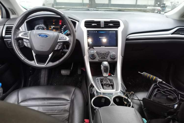 Used Ford Mondeo 2013 1.5L GTDi180 Fashion Edition Center Console