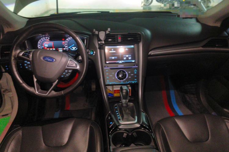 Used Ford Mondeo 2013 2.0L GTDi240 Luxury Sport Model Center Console