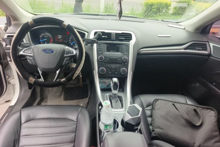 Used Ford Mondeo 2013 1.5L GTDi180 Fashion Edition Center Console