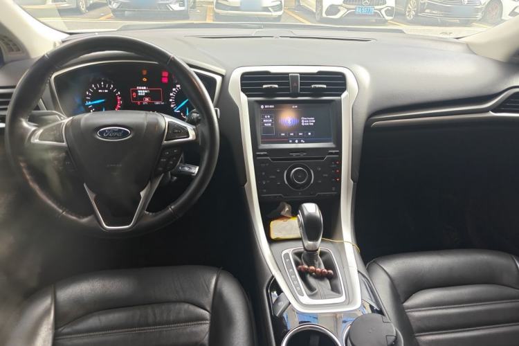 Used Ford Mondeo 2013 1.5L GTDi180 Fashion Edition Center Console