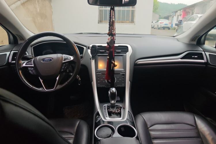 Used Ford Mondeo 2013 1.5L GTDi180 Fashion Edition Center Console
