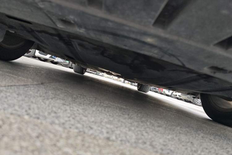 Used Ford Mondeo 2013 2.0L GTDi 200 Luxury Model Chassis Front