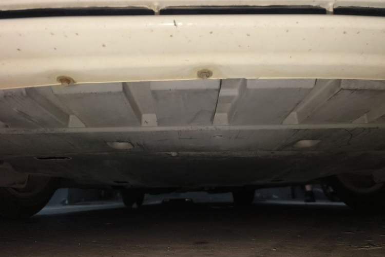 Used Ford Mondeo 2013 2.0L GTDi 200 Luxury Model Chassis Front