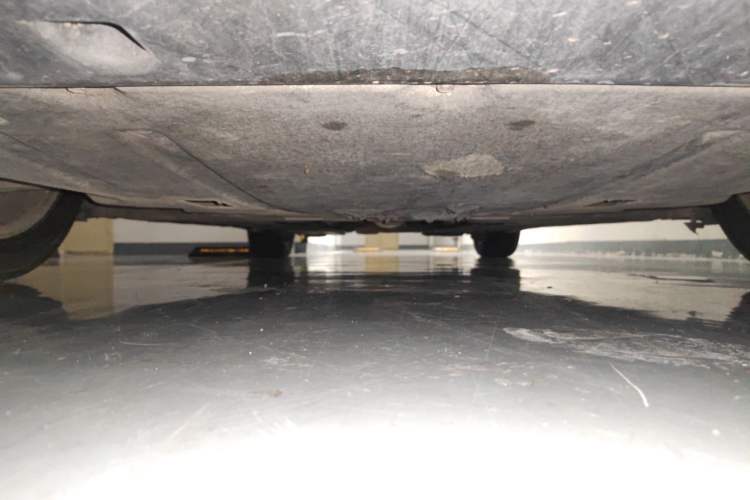 Used Ford Mondeo 2013 2.0L GTDi 200 Luxury Model Chassis Front