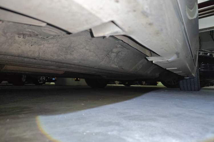 Used Ford Mondeo 2013 2.0L GTDi 200 Luxury Model Chassis Front Left
