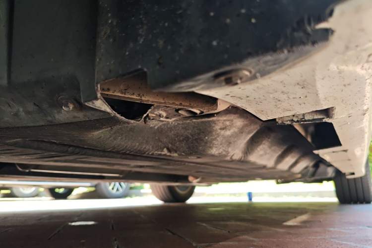 Used Ford Mondeo 2013 2.0L GTDi 200 Fashion Edition Chassis Front Left