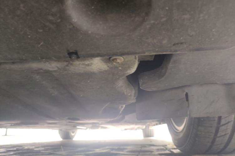 Used Ford Mondeo 2013 2.0L GTDi 200 Fashion Edition Chassis Front Left