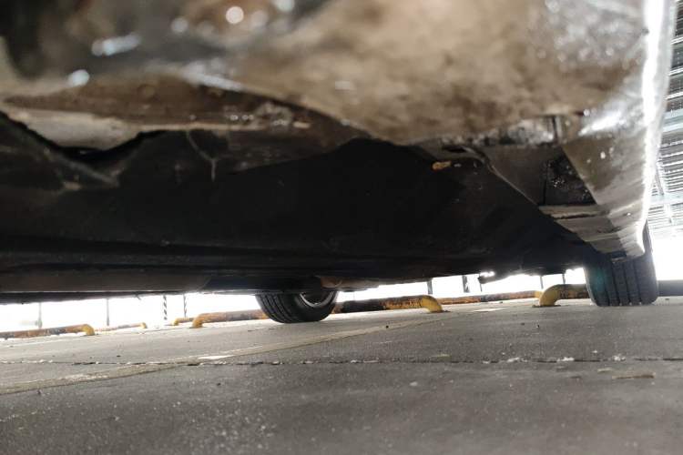 Used Ford Mondeo 2013 2.0L GTDi240 Ultimate Edition Chassis Front Left