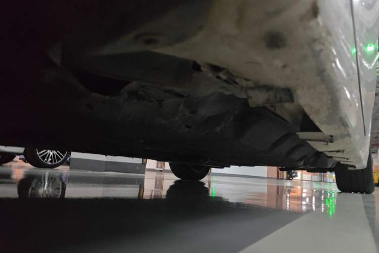 Used Ford Mondeo 2013 2.0L GTDi 200 Fashion Edition Chassis Front Left