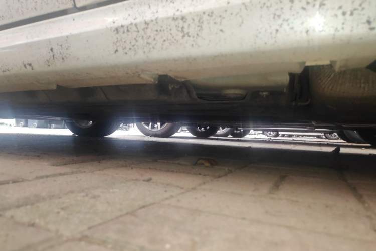 Used Ford Mondeo 2013 2.0L GTDi 200 Fashion Edition Chassis Front Left