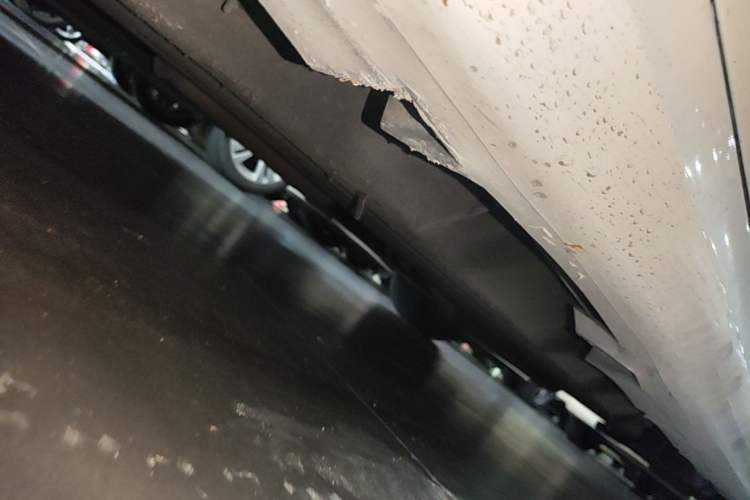 Used Ford Mondeo 2013 2.0L GTDi 200 Fashion Edition Chassis Front Left