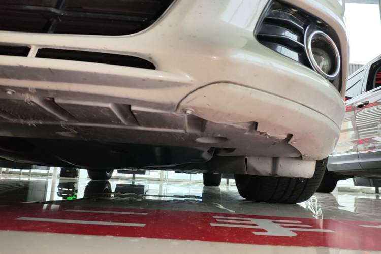 Used Ford Mondeo 2013 2.0L GTDi 200 Fashion Edition Chassis Front Left