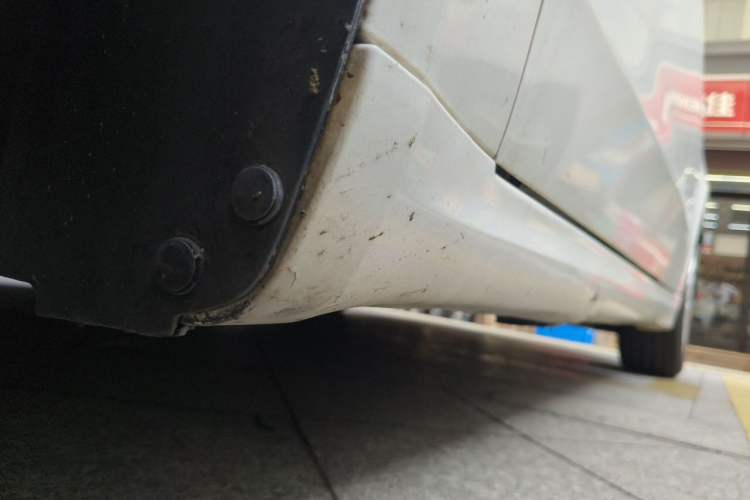Used Ford Mondeo 2013 2.0L GTDi 200 Fashion Edition Chassis Front Left