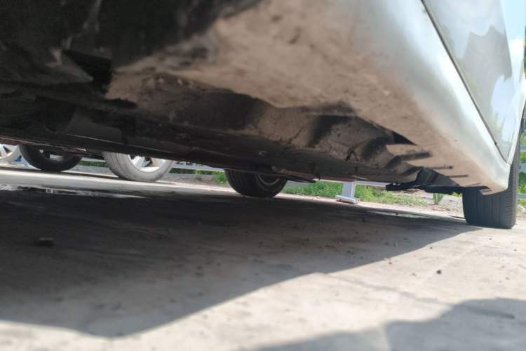 Used Ford Mondeo 2013 2.0L GTDi 200 Fashion Edition Chassis Front Left