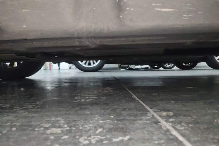 Used Ford Mondeo 2013 2.0L GTDi 200 Fashion Edition Chassis Front Left