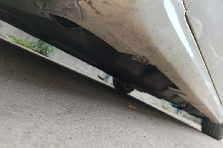 Used Ford Mondeo 2013 2.0L GTDi 200 Fashion Edition Chassis Front Left