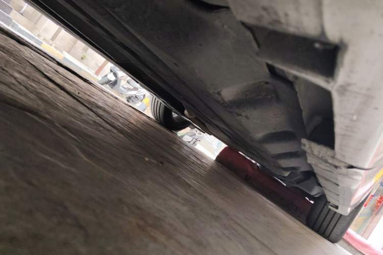 Used Ford Mondeo 2013 2.0L GTDi240 Luxury Sport Model Chassis Front Left