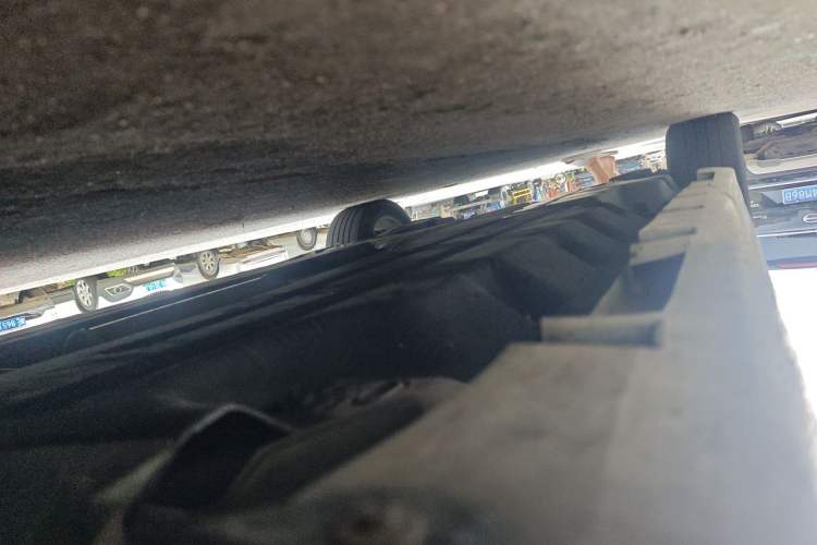 Used Ford Mondeo 2013 2.0L GTDi 200 Fashion Edition Chassis Front Right