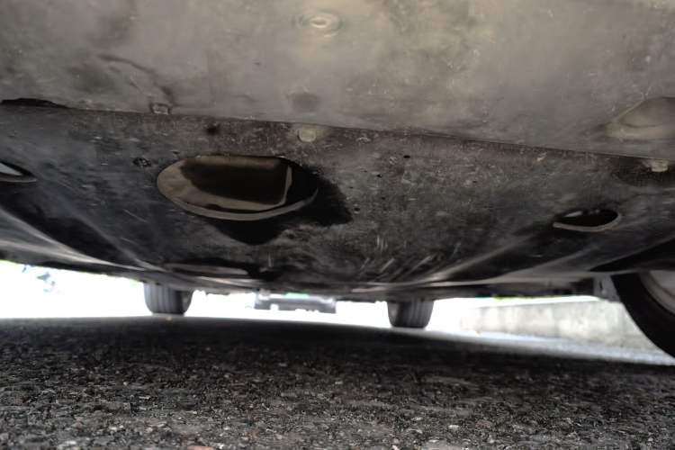 Used Ford Mondeo 2013 2.0L GTDi 200 Luxury Model Chassis Front