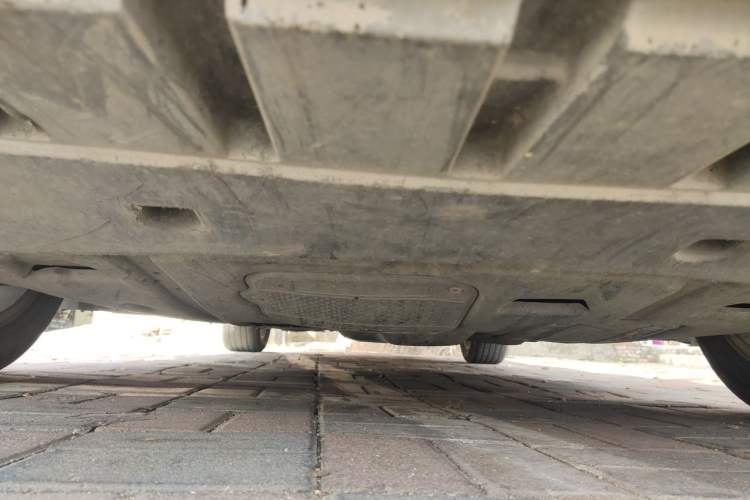 Used Ford Mondeo 2013 2.0L GTDi 200 Luxury Model Chassis Front