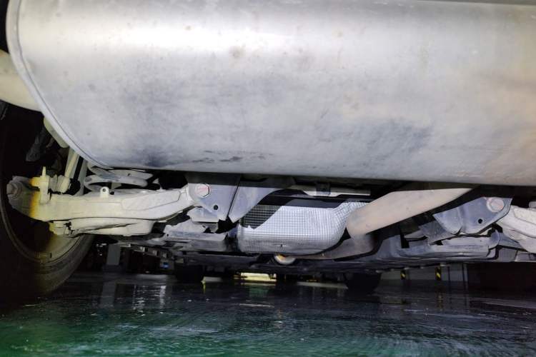 Used Ford Mondeo 2013 2.0L GTDi 200 Fashion Edition Chassis Rear