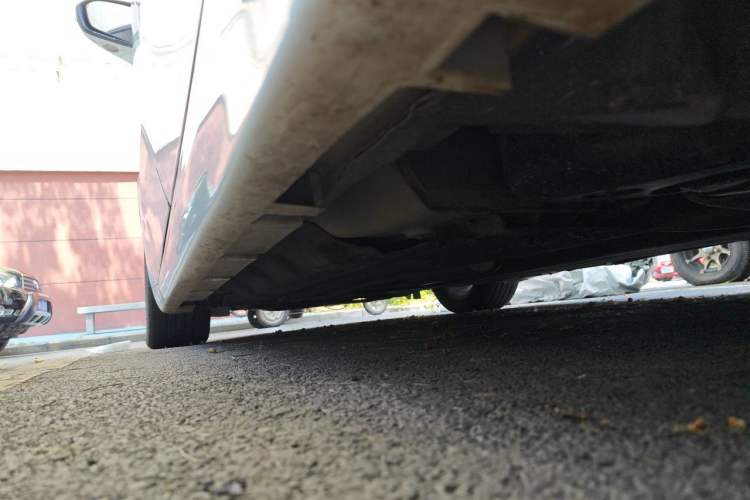 Used Ford Mondeo 2013 2.0L GTDi 200 Fashion Edition Chassis Rear Left