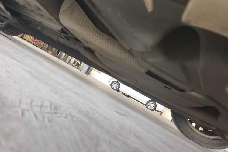 Used Ford Mondeo 2013 2.0L GTDi 200 Luxury Model Chassis Rear Left