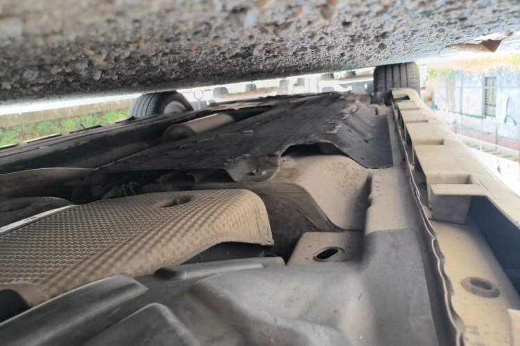 Used Ford Mondeo 2013 2.0L GTDi 200 Luxury Model Chassis Rear Left
