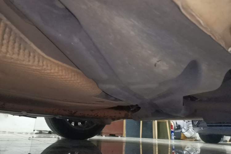Used Ford Mondeo 2013 2.0L GTDi 200 Luxury Model Chassis Rear Left