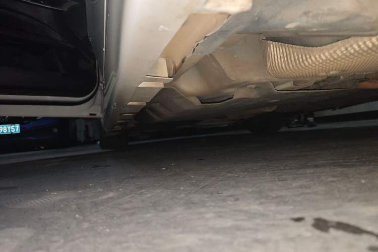 Used Ford Mondeo 2013 2.0L GTDi240 Flagship Edition Chassis Rear Left