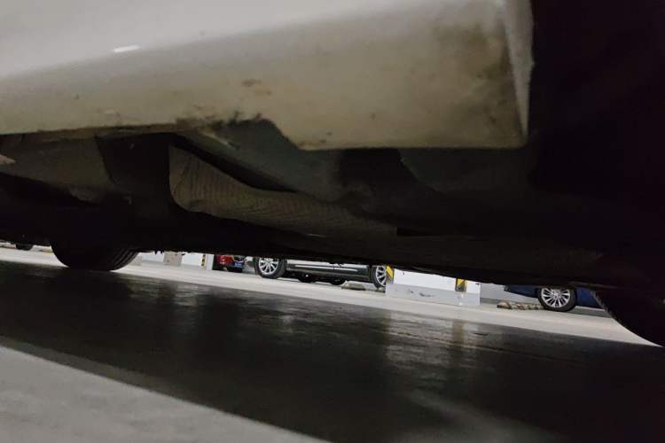 Used Ford Mondeo 2013 2.0L GTDi 200 Luxury Model Chassis Rear Left