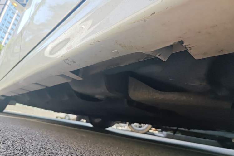 Used Ford Mondeo 2013 2.0L GTDi 200 Fashion Edition Chassis Rear Left