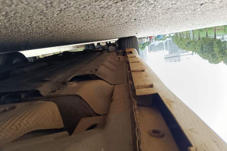 Used Ford Mondeo 2013 2.0L GTDi 200 Luxury Model Chassis Rear Left