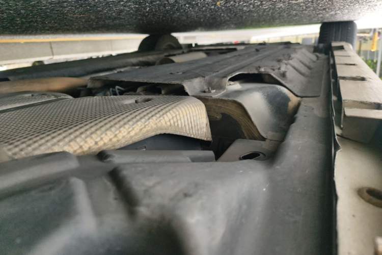 Used Ford Mondeo 2013 2.0L GTDi 200 Fashion Edition Chassis Rear Left