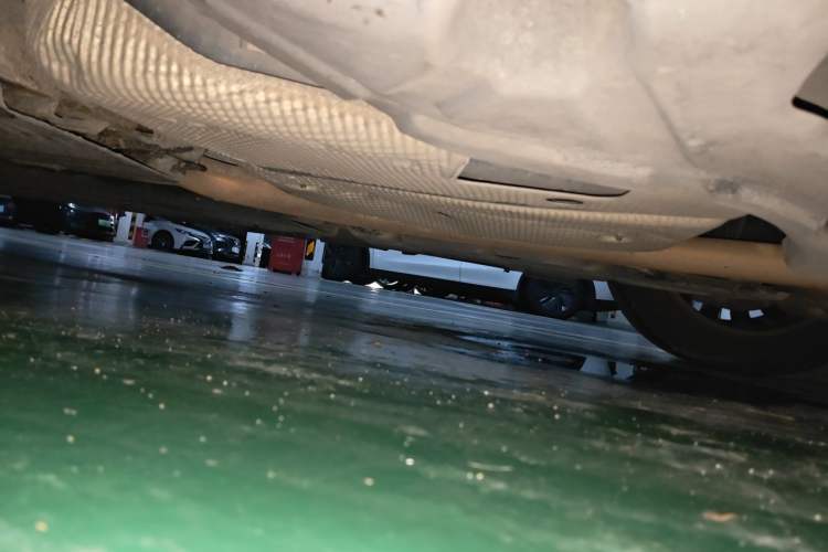 Used Ford Mondeo 2013 2.0L GTDi 200 Fashion Edition Chassis Rear Left