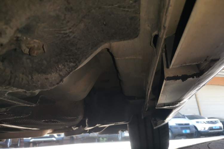 Used Ford Mondeo 2013 2.0L GTDi 200 Luxury Model Chassis Rear Left